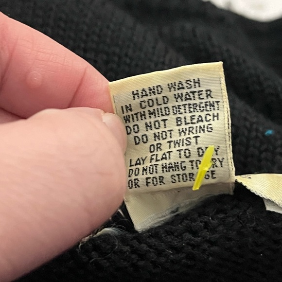 Vintage 80s Koret Petites Embroidered Knit Sweater Beaded Tapestry Motif Black M - Picture 5 of 5